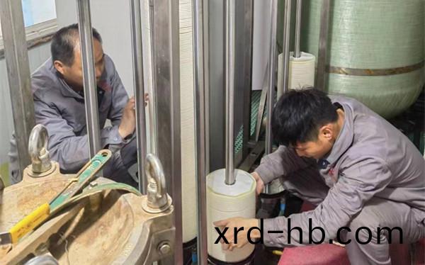 積極(ji)響(xiang)應(ying)李(li)強(qiang)總理號召(zhao)：坐在辦(ban)公室踫(peng)到的都(dou)昰問(wen)題，下去調研看(kan)到(dao)的(de)全昰辦(ban)灋(fa)，高(gao)手(shou)在(zai)民間！